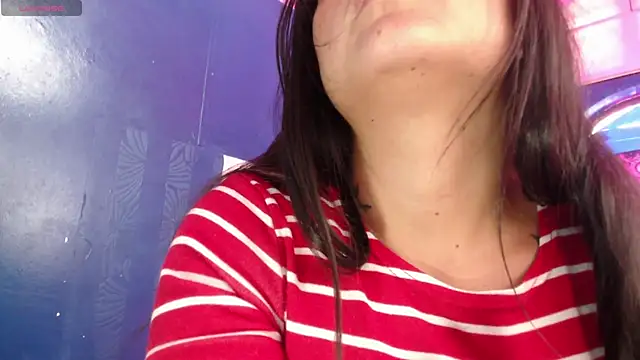 vitoria23  online show from May 2026 02:14:01 PM