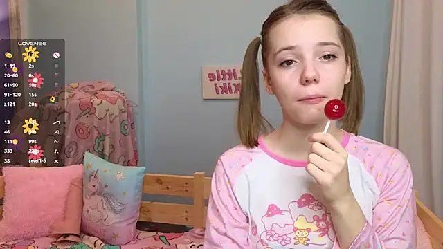 Snapshot of PrincessLittleKiki chatting on October 2025 07:11:01 AM PrincessLittleKiki online show from October 2025 07:11:01 AM