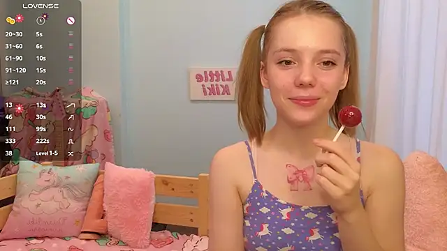 Snapshot of PrincessLittleKiki chatting on October 2025 07:10:01 AM PrincessLittleKiki online show from October 2025 07:10:01 AM