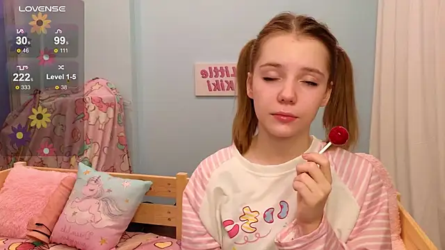 PrincessLittleKiki online show from November 2025 07:22:02 AM