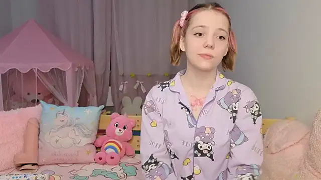 Snapshot of PrincessLittleKiki chatting on April 2026 07:11:02 PM PrincessLittleKiki online show from April 2026 07:11:02 PM