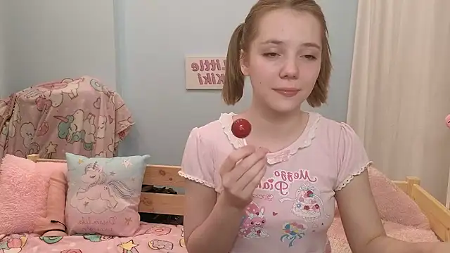 PrincessLittleKiki online show from January 2026 02:17:01 AM