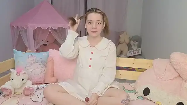 PrincessLittleKiki online show from February 2026 05:25:02 PM