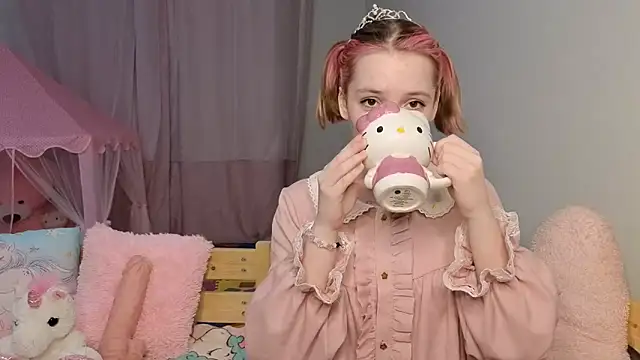 PrincessLittleKiki online show from April 2026 07:06:02 PM