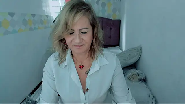 ScarletHoot  online show from March 2025 05:45:02 PM