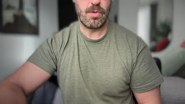 Snapshot of Mr_Beef chatting on November 2025 09:30:01 AM Mr Beef online show from November 2025 09:30:01 AM