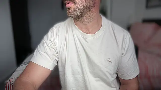 Mr Beef online show from October 2025 09:44:02 AM