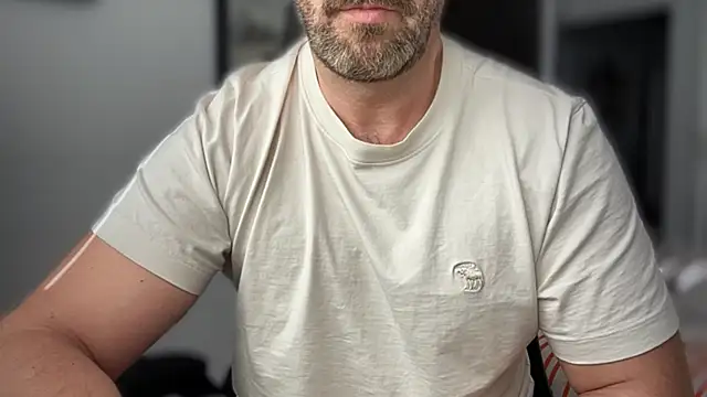 Mr Beef online show from October 2025 11:44:01 AM