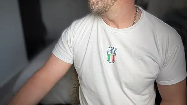 Snapshot of Mr_Beef chatting on November 2025 01:26:02 PM Mr Beef online show from November 2025 01:26:02 PM