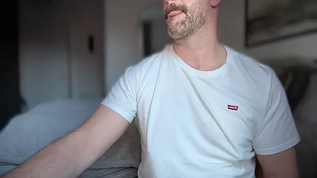 Mr Beef online show from April 2026 06:09:01 PM