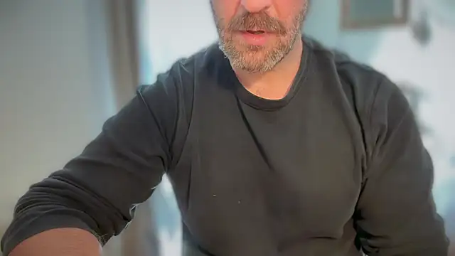 Mr Beef online show from December 2025 02:42:02 PM