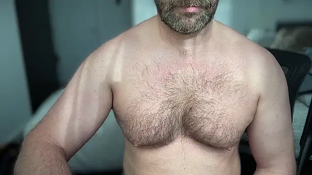 Mr Beef online show from December 2025 12:40:02 PM