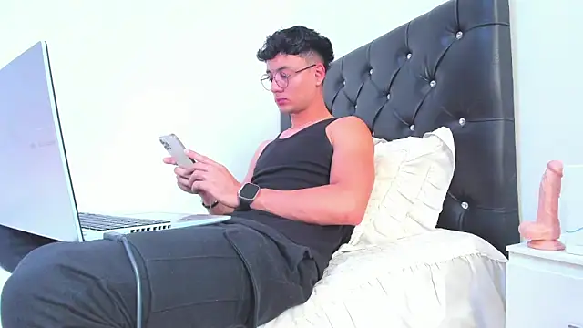 Sebastian-Dash online show from January 2025 09:46:01 PM