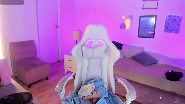 Aliciia cute1 online show from October 2025 09:47:01 PM