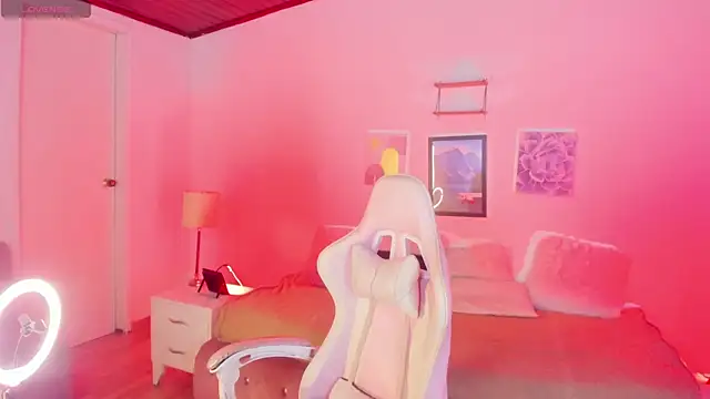 Aliciia cute1 online show from October 2025 09:37:01 PM