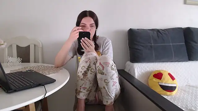  JustmeHere  online show from March 2026 06:20:01 AM