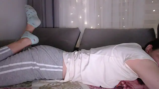  JustmeHere  online show from December 2025 06:25:02 AM