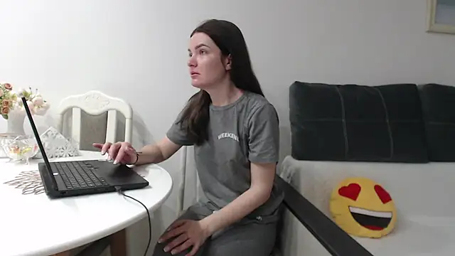  JustmeHere  online show from March 2026 04:40:02 AM