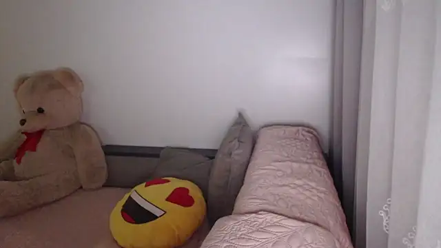  JustmeHere  online show from December 2025 05:10:01 AM