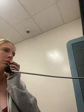 MsLG12301 online show from February 2025 06:58:01 PM