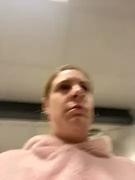 MsLG12301 online show from February 2025 02:04:02 PM