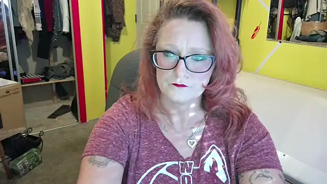 Lisalovely6981 online show from November 2025 07:07:01 PM