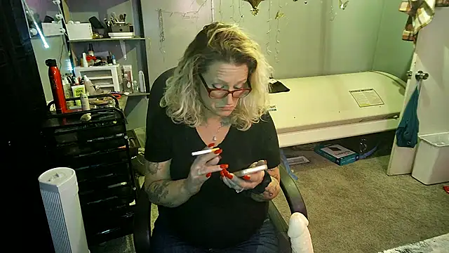 Lisalovely6981 online show from February 2025 11:41:02 PM