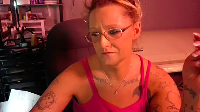 Lisalovely6981 online show from January 2025 05:02:02 PM