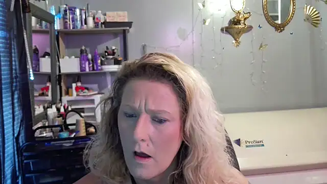 Lisalovely6981 online show from January 2025 06:13:01 PM