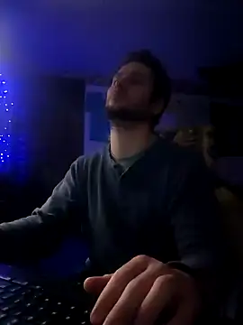 Snapshot of Seymour93 chatting on December 2024 07:32:02 PM Seymour93 online show from December 2024 07:32:02 PM