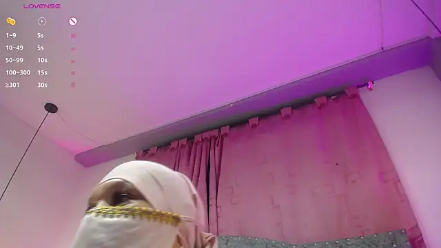 Uzziah Sabag online show from October 2025 12:00:02 AM