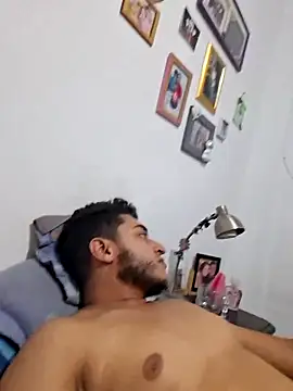 Juanhots online show from April 2026 07:09:02 PM