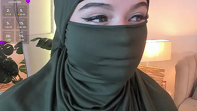 anna-henao online show from April 2026 08:42:02 PM
