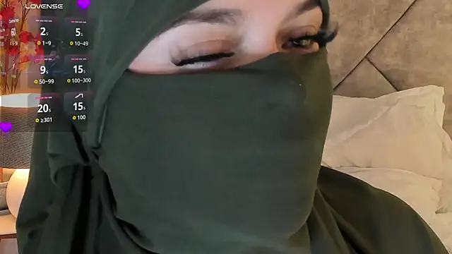 anna-henao online show from November 2025 12:22:01 AM