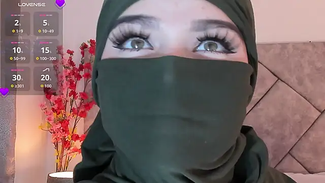 anna-henao online show from November 2025 05:39:01 PM