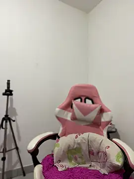 Snapshot of SweetPaige_ chatting on April 2026 11:58:01 AM SweetPaige online show from April 2026 11:58:01 AM