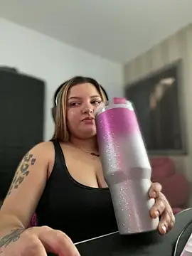 Snapshot of SweetPaige_ chatting on March 2026 01:11:01 AM SweetPaige online show from March 2026 01:11:01 AM