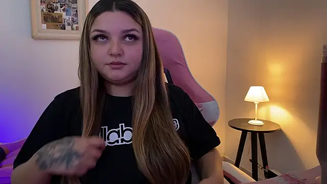 Snapshot of SweetPaige_ chatting on April 2026 03:08:01 PM SweetPaige online show from April 2026 03:08:01 PM