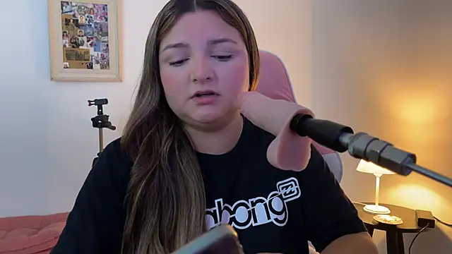 Snapshot of SweetPaige_ chatting on February 2026 05:23:01 PM SweetPaige online show from February 2026 05:23:01 PM