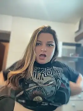 Snapshot of SweetPaige_ chatting on April 2026 11:36:01 AM SweetPaige online show from April 2026 11:36:01 AM