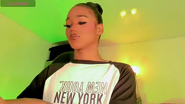 naomy  xx online show from March 2026 03:30:02 AM