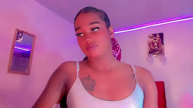 naomy  xx online show from March 2025 09:49:01 PM
