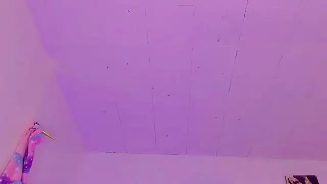 naomy  xx online show from October 2025 05:09:02 PM