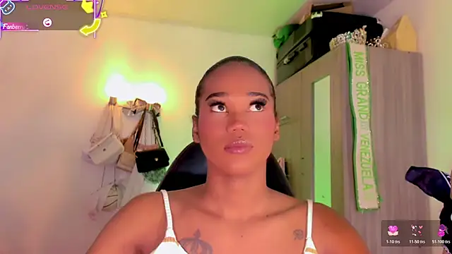 naomy  xx online show from May 2026 11:12:02 PM