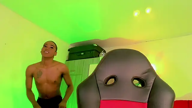 naomy  xx online show from March 2026 03:17:02 AM