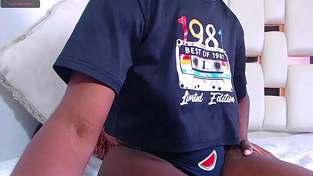 ItsVenuss online show from November 2025 02:21:01 PM