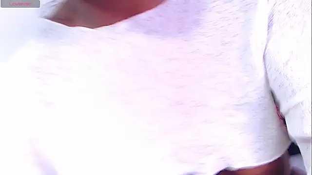 ItsVenuss online show from April 2026 06:00:02 PM