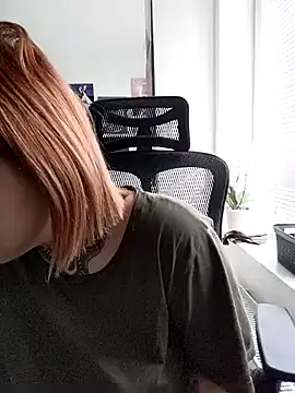 Snapshot of divine_eve chatting on April 2026 10:19:02 AM divine eve online show from April 2026 10:19:02 AM