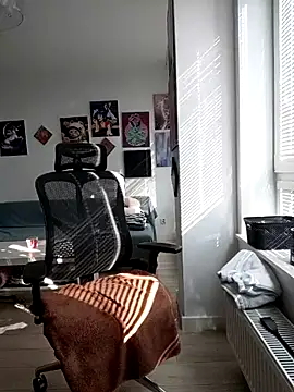 Snapshot of divine_eve chatting on March 2026 09:58:01 AM divine eve online show from March 2026 09:58:01 AM