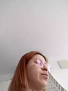 Snapshot of divine_eve chatting on April 2026 11:28:02 AM divine eve online show from April 2026 11:28:02 AM